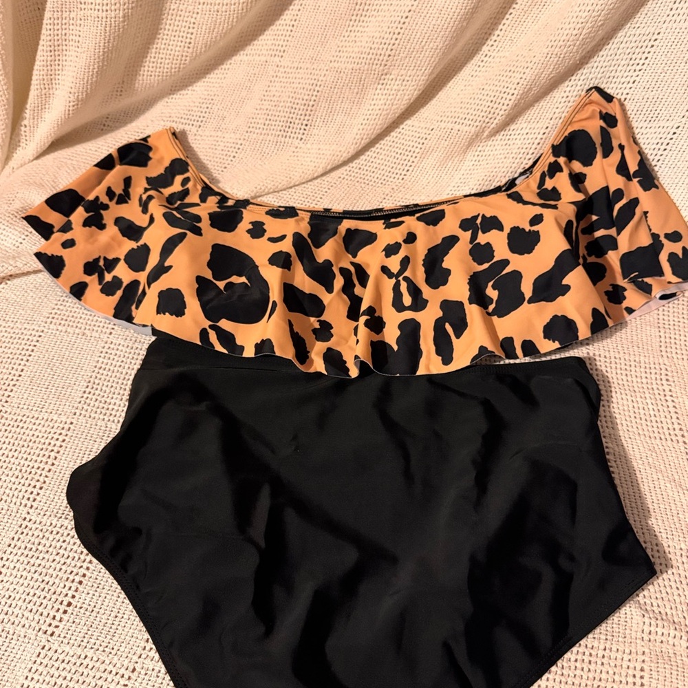 Leopard Ruffle Off-Shoulder Swimsuit - Picture 2 of 8
